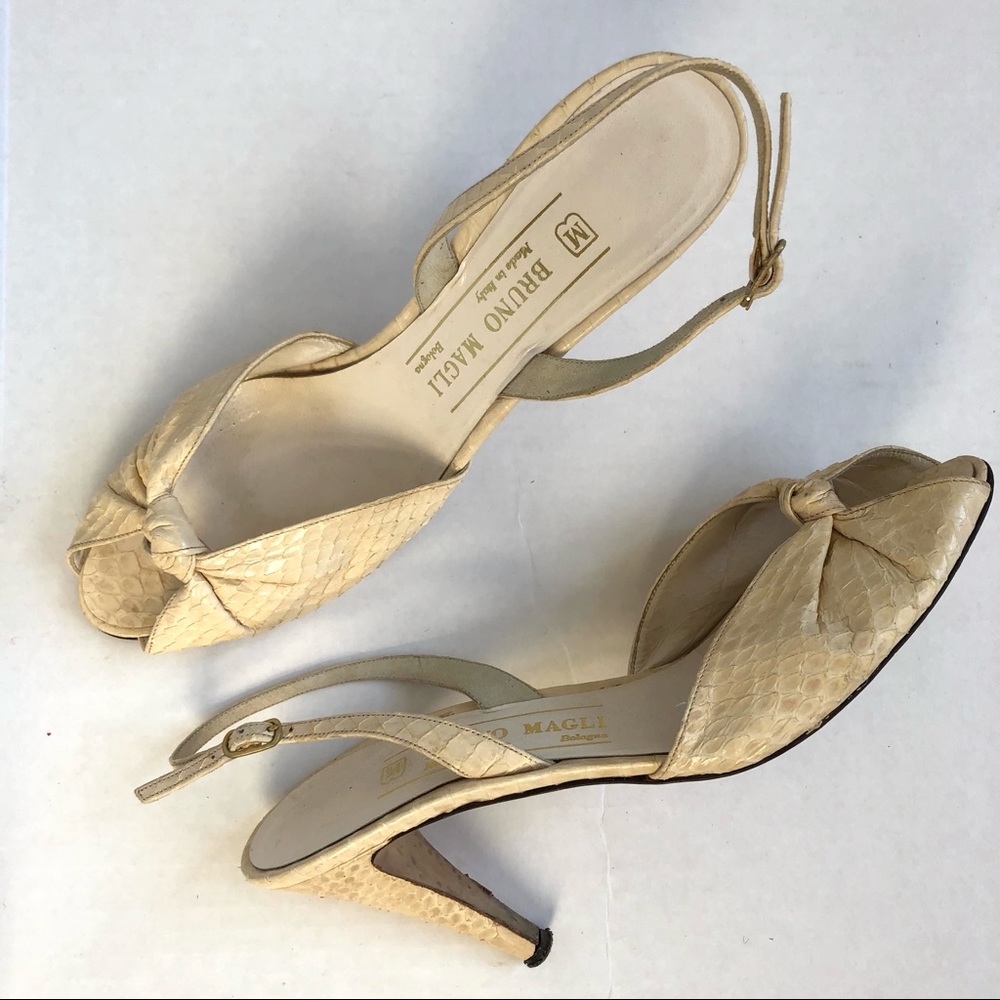Vintage Bruno Magli Made in Italy Cream Snake Skin Peeptoe Slingback Heels